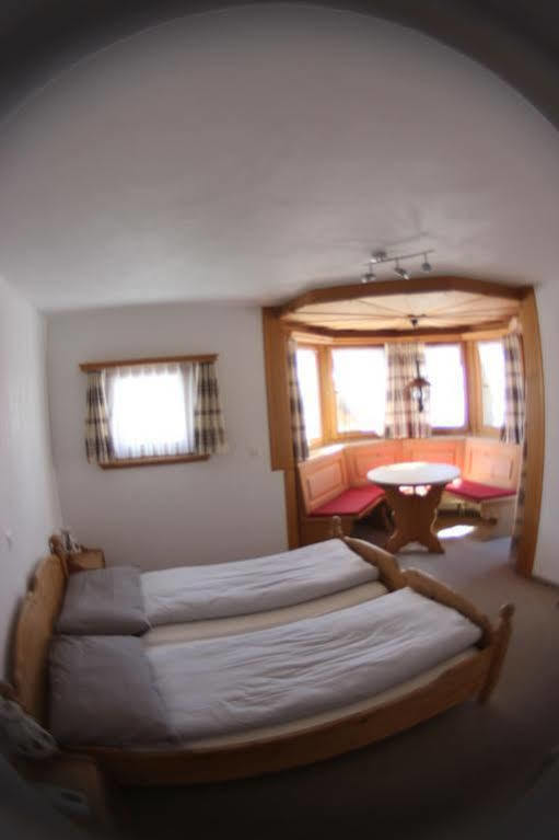 Hotel Silvapina Klosters Exteriör bild